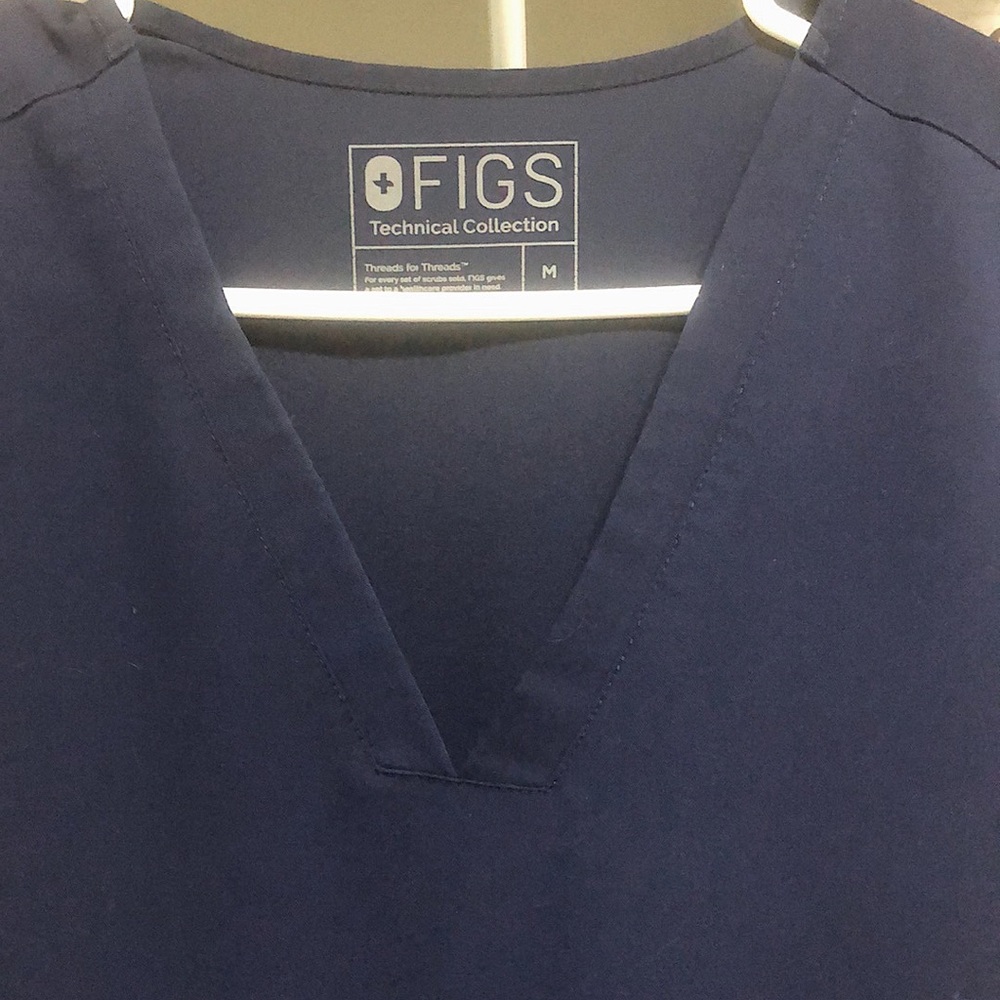 Figs scrub sets  navy with medium top and large bottoms